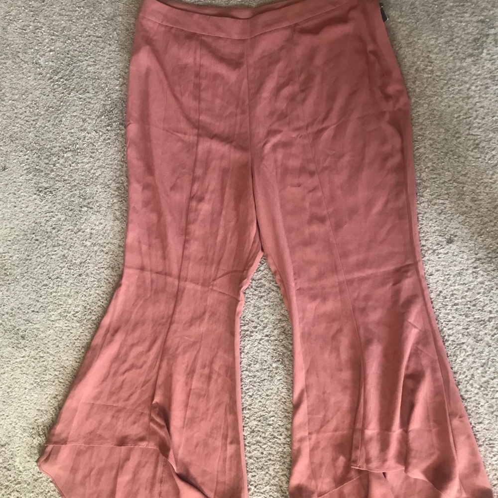 Wide legs pants